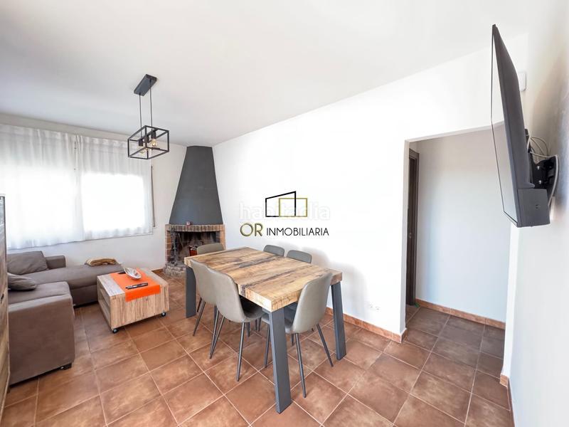Foto 79f168f9-4ce1-4daf-b033-25bd0113c187. Casa acogedora casa independiente con jardín, piscina y sala de fiestas en Pontons
