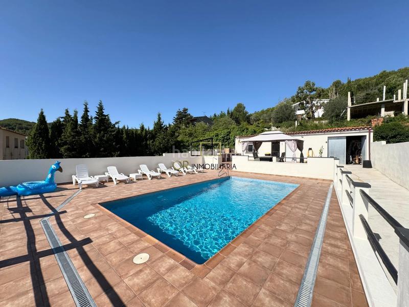 Foto b2970923-f7ae-4799-b5fa-21b0e3138925. Casa acogedora casa independiente con jardín, piscina y sala de fiestas en Pontons