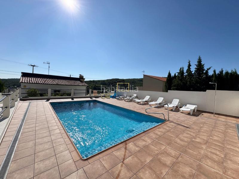 Foto f2be51d6-9527-47f1-96bf-99255b5aee5b. Casa acogedora casa independiente con jardín, piscina y sala de fiestas en Pontons