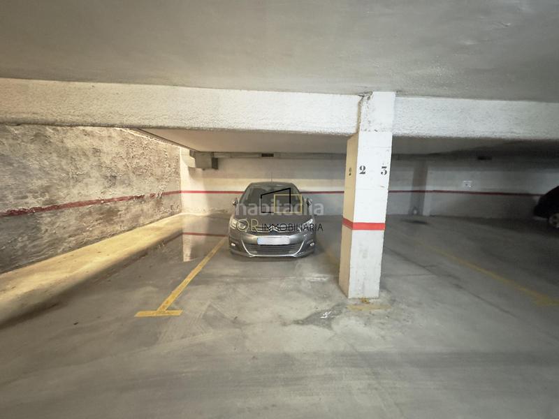 Foto 26640329-5dfb-4526-8379-460ec5e02cab. Parking coche plaza de aparcamiento en venta en lespirall en Vilafranca del Penedès