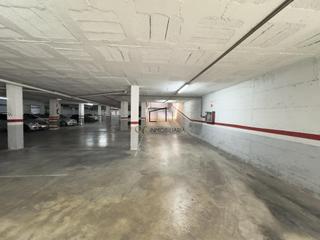 Aparcament cotxe a L´Espirall. Se vende plaza de garaje con acceso por rampa en el espirall
