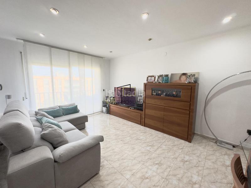 Foto 5b00b9b2-cdfb-4905-a642-69195d2b9860. Piso amplio piso de 4 habitaciones con balcón y trastero en Vilafranca del Penedès