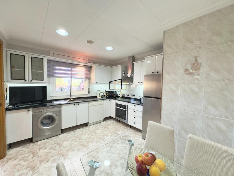 Foto aa524163-5b04-4b5b-a362-63af9e86182f. Casa encantadora casa familiar con dos viviendas y espacio exterior en moja, olerdola en Olèrdola