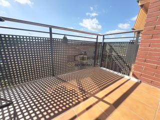 Flat in Els Monjos. Luminoso piso de 3 habitaciones con balcón en santa margarida i