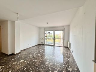 Flat in El Tancat-Mas d´en Gual. Piso de dos habitaciones, balcón y ascensor en el vendrell