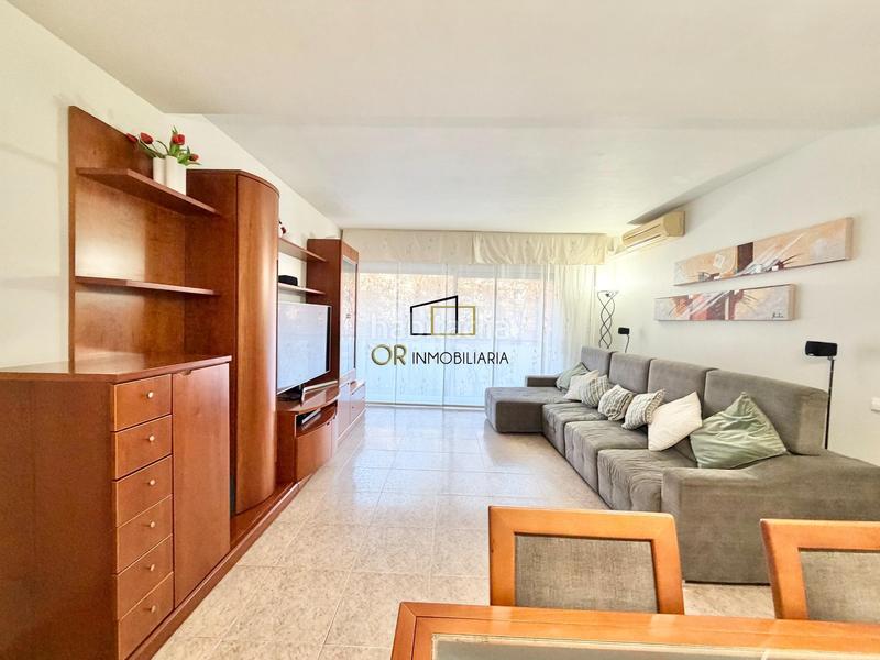 Foto 263696ff-a5fe-4902-afae-6df1d4a4e6c2. Pis amb calefacció aparcament a La Girada Vilafranca del Penedès