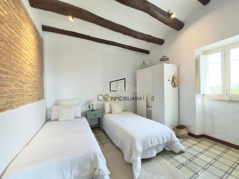 Foto a5e7e8b8-a3e9-4bc4-bd59-68ee5931f644. Casa a Font-rubí