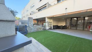 Haus in Cabanyes (Les). Preciosa casa con jardin y garaje privado