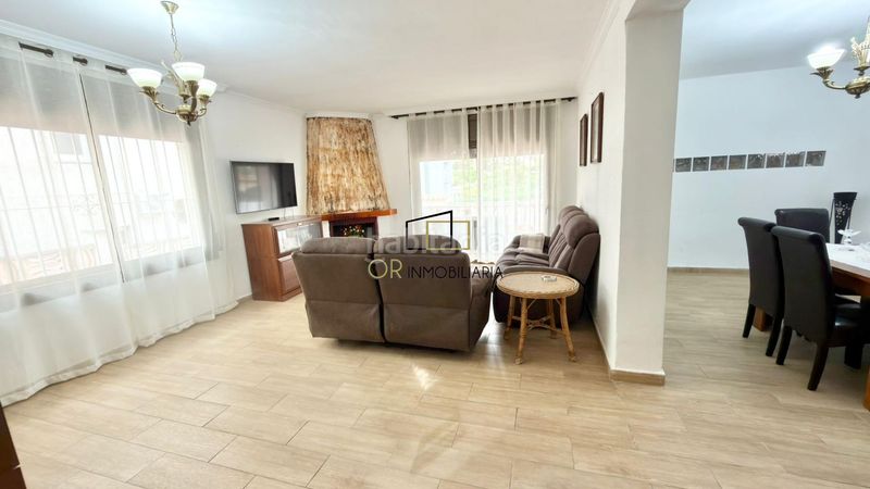 Foto f65374a2-a8f4-4393-8eac-bd3eb7a93ee0. Casa amb calefacció a Cunit residencial Cunit