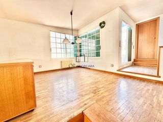 Pis a Centre Vila. Amplia vivienda con terraza de 30 m2 en el centro de vilafranca