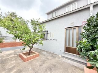 Casa in Bisbal del Penedès (La). Casa a cuatro vientos en medio de la naturaleza