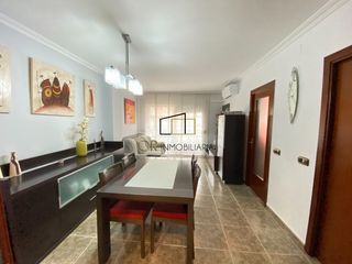 Pis a L´Espirall. Piso de vivienda protección oficial de 3 habitaciones, terraza y