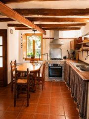 Maison à Mediona. Casa a tres vientos con 4 habitaciones y parcela rústica de 4.20