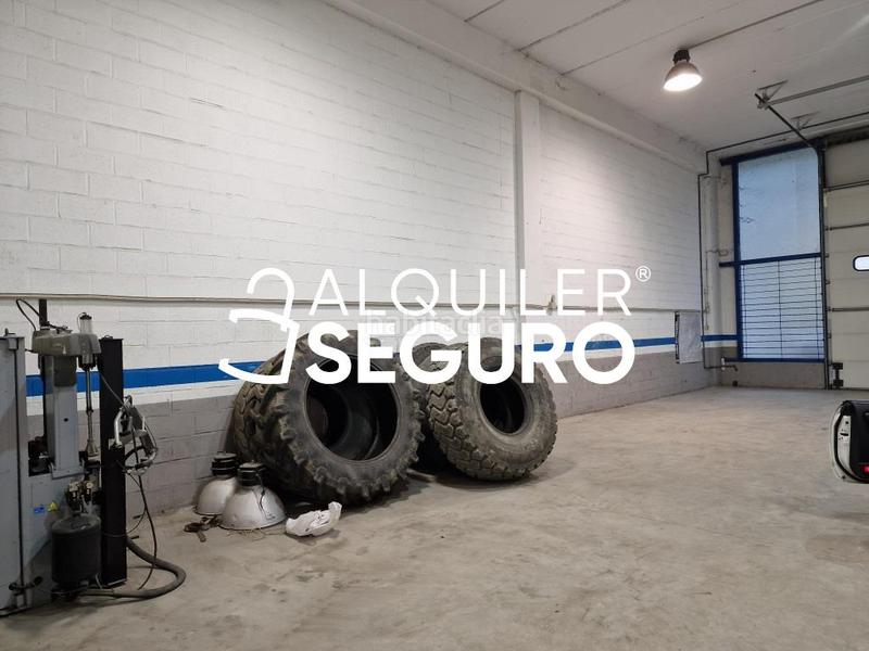 Foto 3161ce38-af65-4db3-adf8-641c215b8a9a. Lloguer local comercial a Alonsotegi