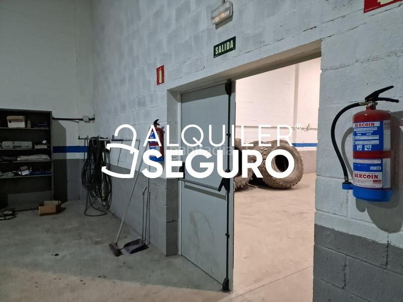 Foto 70e5c042-db3e-428f-8d38-7580f3479295. Lloguer local comercial a Alonsotegi