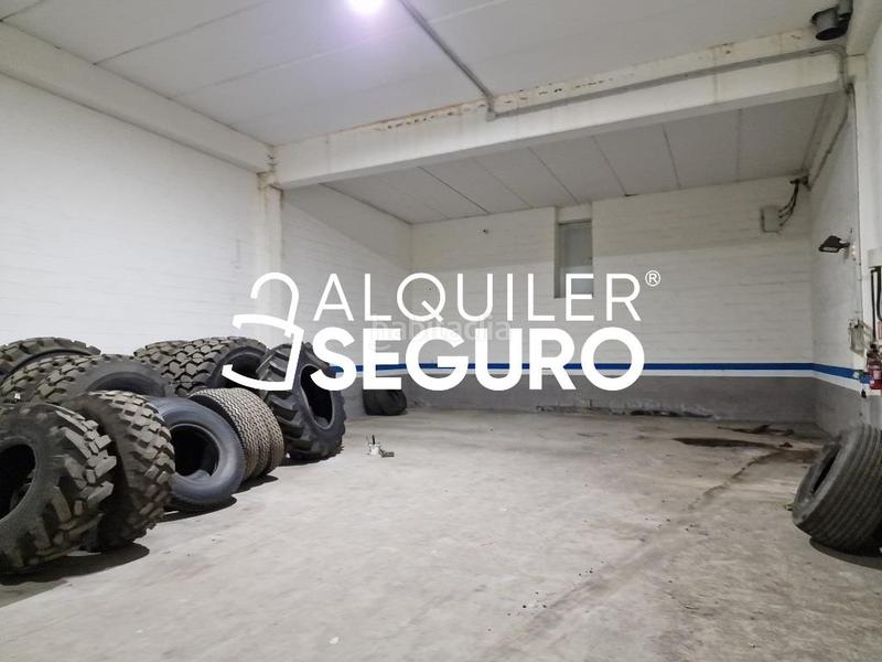 Foto 8e13a0f2-0840-47d1-80f9-e8023e2e3fd2. Lloguer local comercial a Alonsotegi