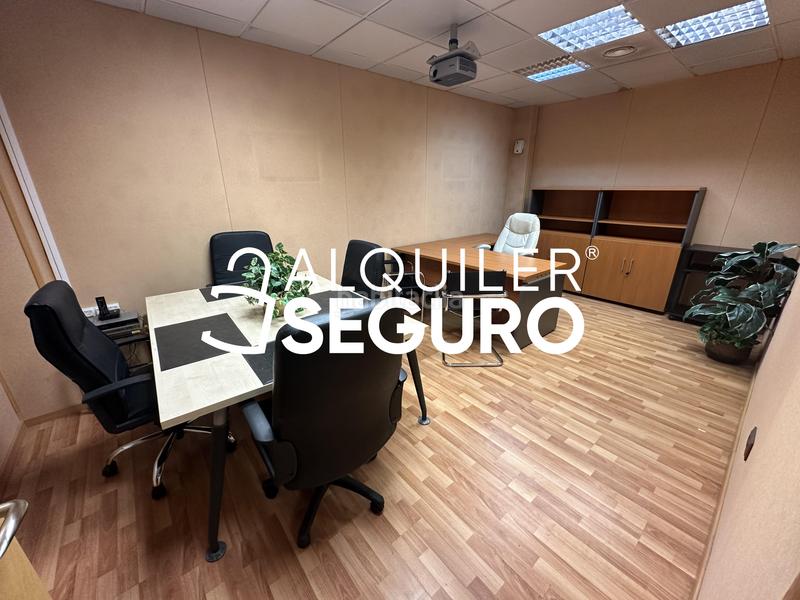 Foto 6b78ad85-b6f4-4e76-86e9-dfeb9fc4b4cf. Alquiler local comercial local avicena en Getafe norte Getafe