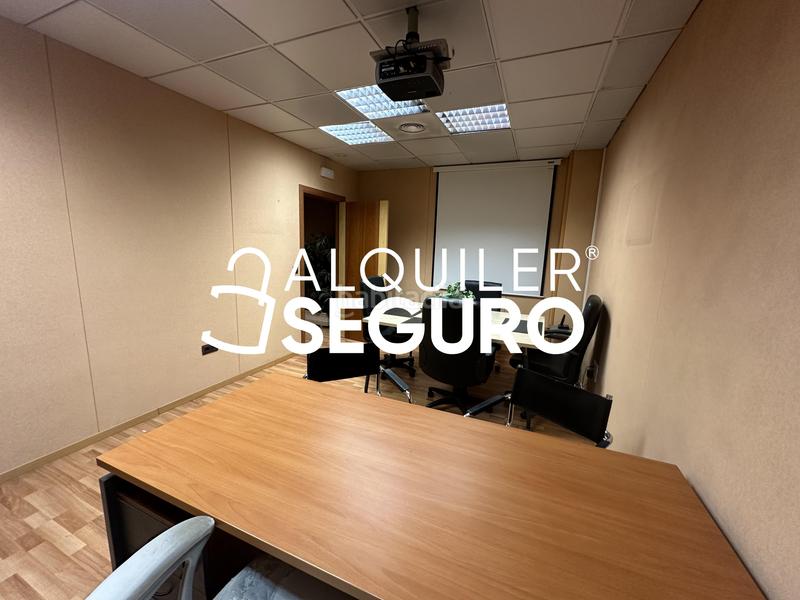 Foto 1851e98c-ff30-40e7-9214-fcbd327ddfb0. Location local commercial dans Getafe norte Getafe