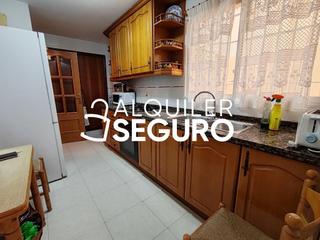 Rent Flat  Pintor baeza. Piso av. pintor baeza alicante