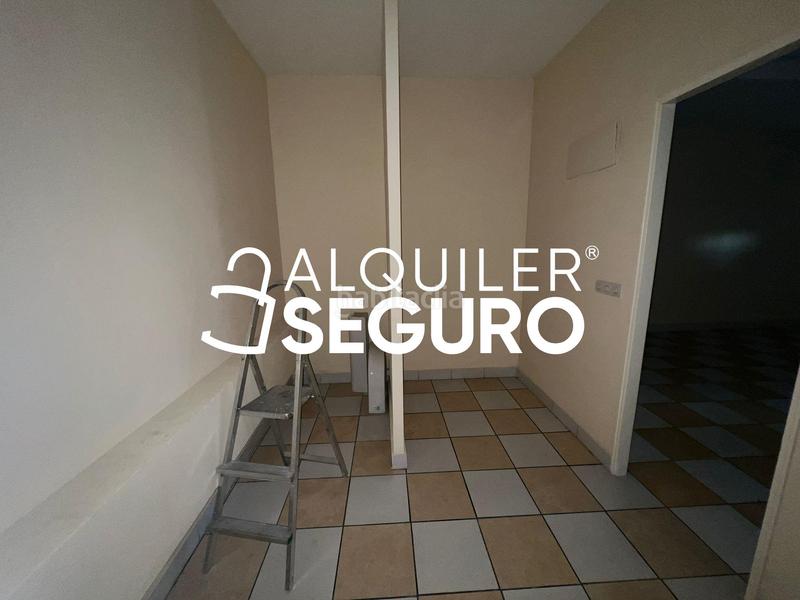 Foto 176b22ba-4f68-492f-8341-8775526707f3. Alquiler local comercial local pintor murillo en Norte-Universidad Móstoles