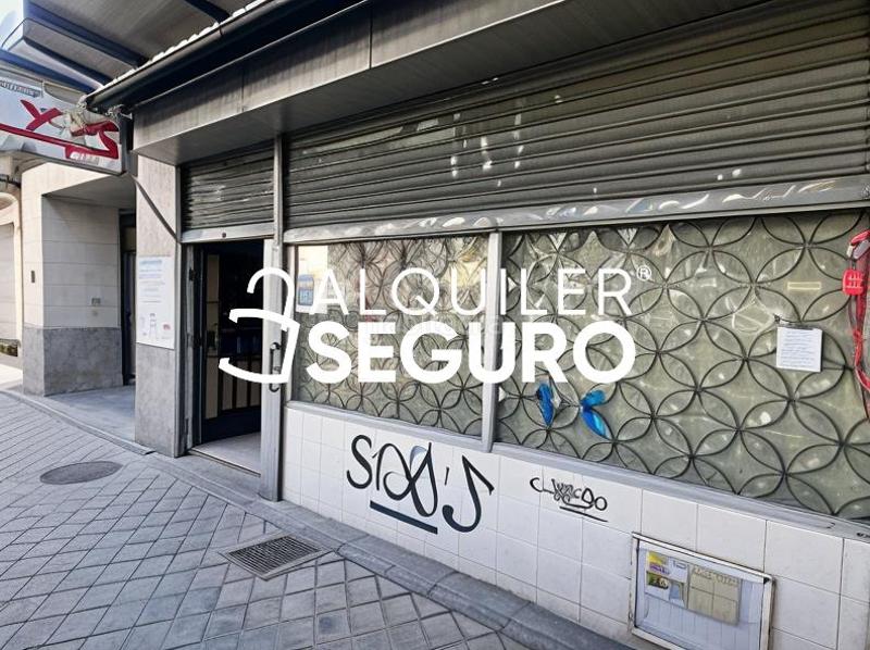 Foto c393cb5e-a453-4902-a933-810770f7adc3. Alquiler local comercial local pintor murillo en Norte-Universidad Móstoles