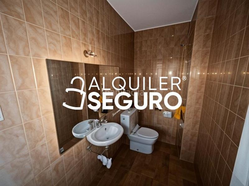 Foto 2fcd83e5-3e2c-46a6-8dea-2f00f578ff80. Lloguer local comercial a Norte-Universidad Móstoles