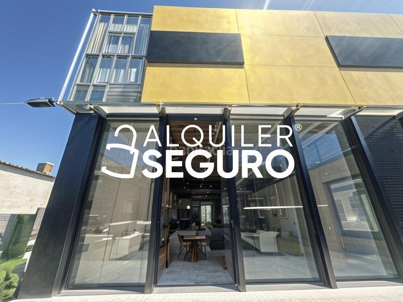 Foto 9a829f92-0f05-4b37-9b3f-e0fc72782549. Alquiler local comercial local león en Sudeste Industrial Fuenlabrada