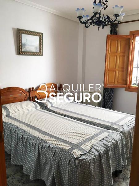 Foto f5b96bdd-9a49-4eac-bcb0-238093a94820. Rent chalet with heating parking in Pueblo Latino Pilar de la Horadada