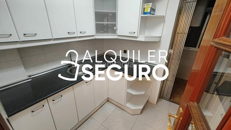 Foto 3b40dd9b-88c4-46e9-b759-dcbd44477b83. Location appartement avec chauffage parking dans Centro Móstoles