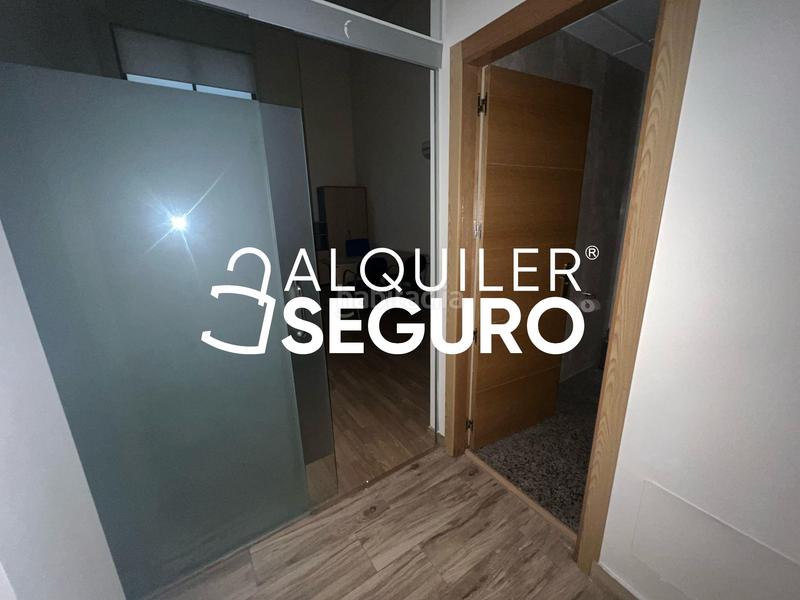 Foto 4b2c6b42-776e-4e21-9c86-414efa63dc4b. Location local commercial dans Los Olivos-Los Ángeles Getafe