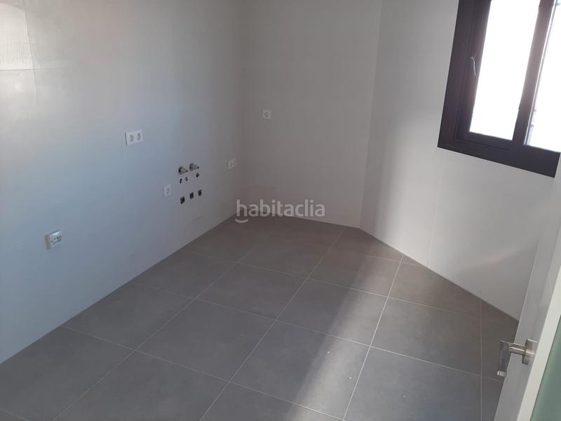 Foto 11e6a966-8371-4111-ac07-f09a6b1b28cc. Casa adossada 119m<sup>2</sup> amb aparcament piscina terrassa a Vista Azul - Consolación Dos Hermanas