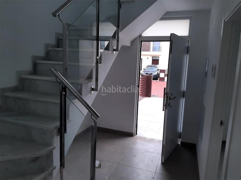 Foto 13e0c1d1-d523-4408-b07b-0ae5743ff10e. Casa adossada 119m<sup>2</sup> amb aparcament piscina terrassa a Vista Azul - Consolación Dos Hermanas
