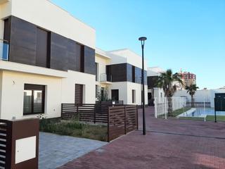 Semi detached house  Avenida 28 de febrero