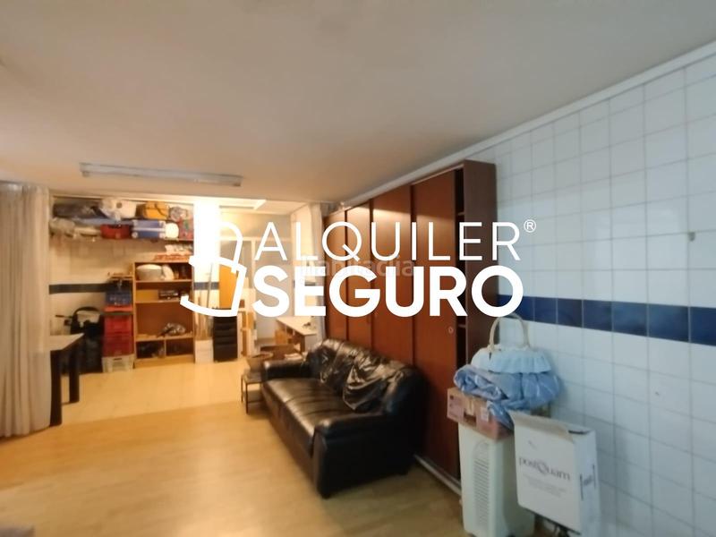 Foto a18894cb-dceb-4e08-bfb4-a4ed081c427f. Rent business premise in Hostafrancs Barcelona