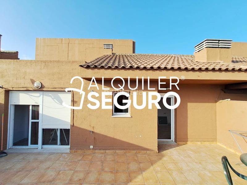 Foto 07062be6-7ad2-49cd-9190-b47e5c21a283. Rent penthouse with parking in Casco Antiguo Algeciras