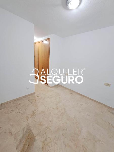 Foto 1f1137db-fb28-4726-bde0-30ce53817f84. Rent penthouse with parking in Casco Antiguo Algeciras