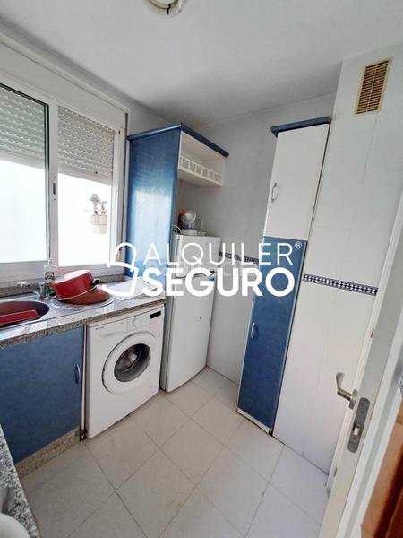 Foto 374f12d3-a1f5-413e-bd9c-0568a8343206. Rent penthouse with parking in Casco Antiguo Algeciras