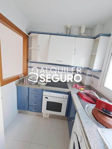 Foto a360dae1-a3ee-4f97-a75f-2c98812da557. Rent penthouse with parking in Casco Antiguo Algeciras