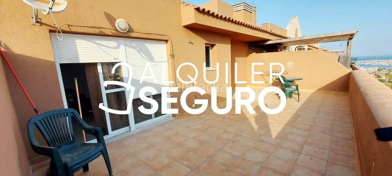 Foto f7ce1554-9924-4de2-a318-496aac6427f2. Rent penthouse with parking in Casco Antiguo Algeciras