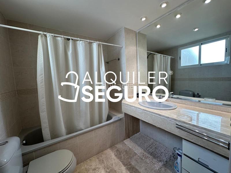 Foto e5de9c29-2c45-49f4-bdb9-000f1cdd9973. Alquiler piso  c salvador sastre en Arrancapins Valencia