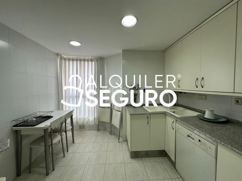 Foto 0841950d-8ab7-409b-a242-39a2be7100c1. Rent flat with parking in Arrancapins Valencia