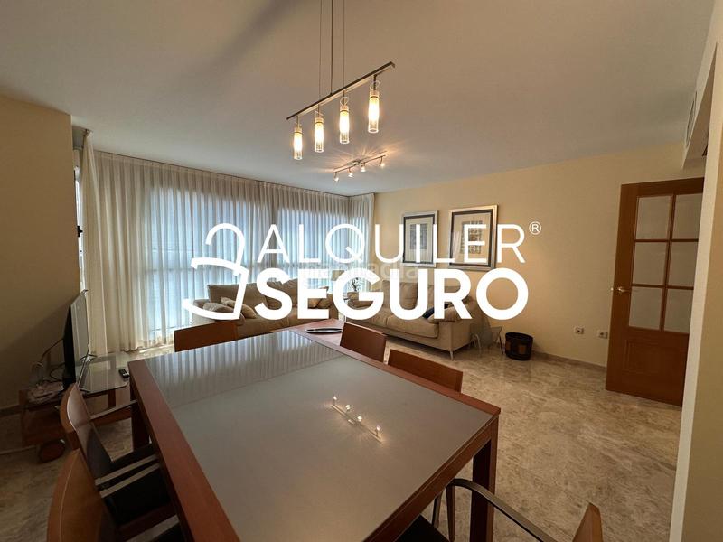 Foto 8c451968-4672-4fca-9a17-ff7c17b01ba0. Rent flat with parking in Arrancapins Valencia