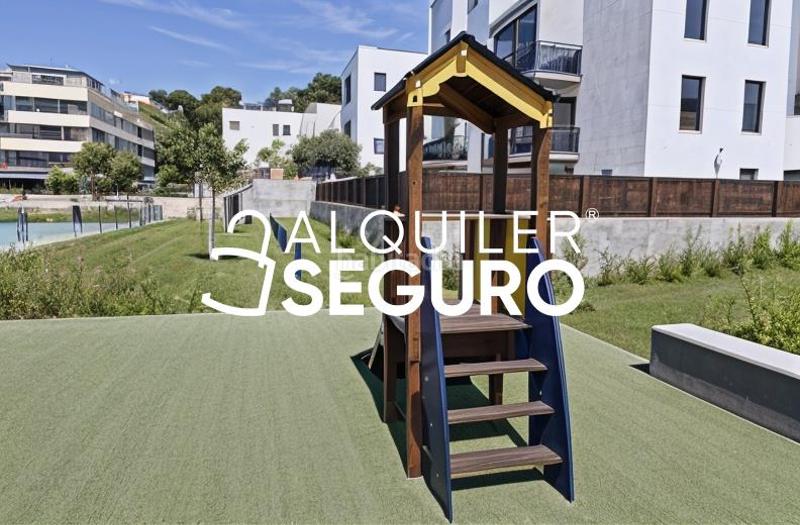 Foto c9b92184-9a18-41fc-bdec-3ce139fde5be. Location appartement avec parking piscine dans Barrio Alto San Juan de Aznalfarache