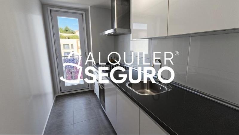 Foto f3978ddb-1de8-4d01-9944-ce5215a10bf6. Location appartement avec parking piscine dans Barrio Alto San Juan de Aznalfarache