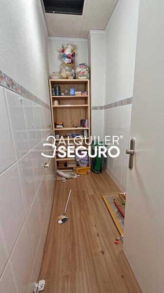 Foto 231a7728-ed24-44ef-bf60-148ae20da1e2. Alquiler local comercial local marinero luis de torres en Murcia