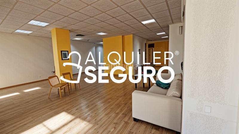 Foto 45ea1a25-fcfd-4113-aac3-1b91f7ac7353. Alquiler local comercial local marinero luis de torres en Murcia