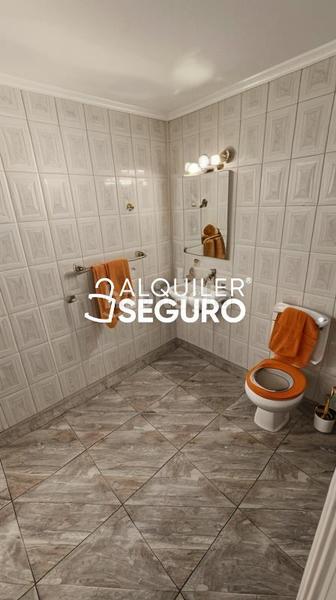 Foto 6b60dedb-27f4-41d7-8bca-d5269843360f. Alquiler local comercial local marinero luis de torres en Murcia