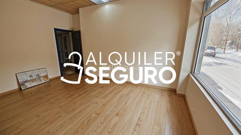 Foto bfc4dab9-f031-446c-81b1-67c192391ffd. Alquiler local comercial local marinero luis de torres en Murcia