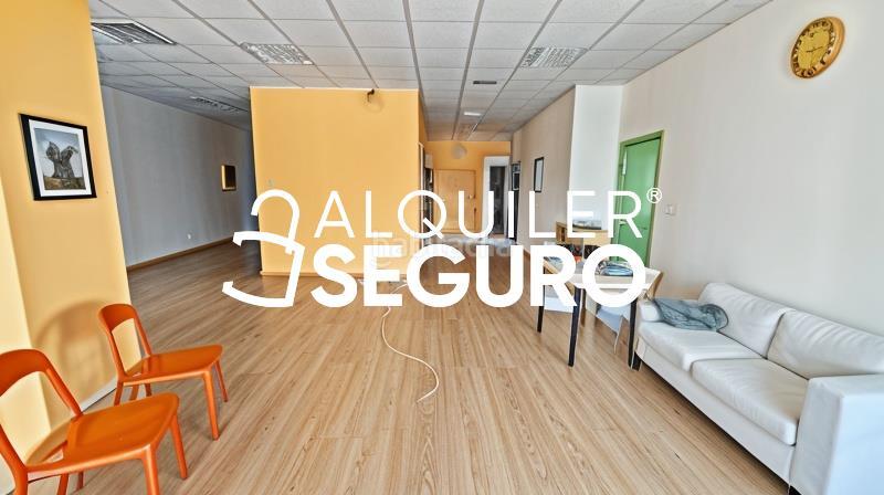 Foto e81e1d7f-db03-404b-bff8-37643e142237. Alquiler local comercial local marinero luis de torres en Murcia