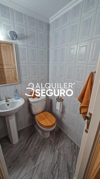 Foto ecfe76e4-6b0f-44f4-8f05-dddfb34a2968. Alquiler local comercial local marinero luis de torres en Murcia